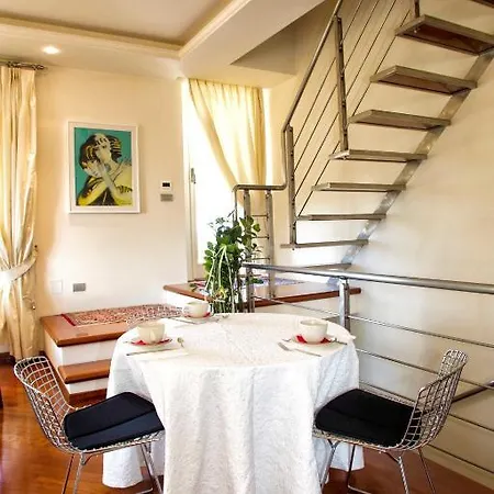 לינה וארוחת בוקר Vittoria House *